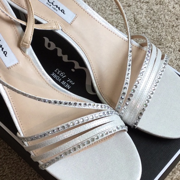 💗💗Pearly Silver Sandals NWOT - Picture 6 of 6